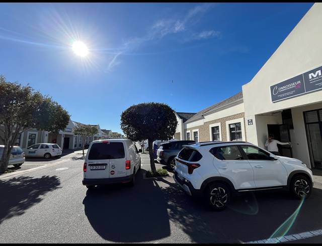 102M² WAREHOUSE TO LET IN MILNERTON CENTRAL